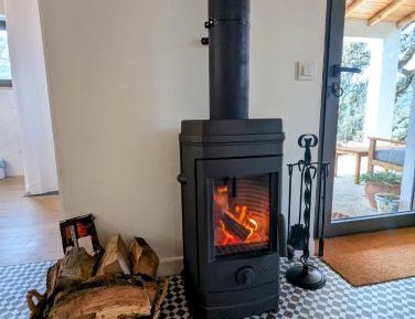 Studio Apartment with King Bed