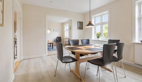 Three-Bedroom Holiday Home 