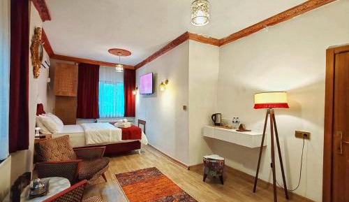 Deluxe Double Room with Bath