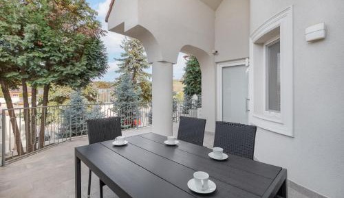 Apartment - Split Level