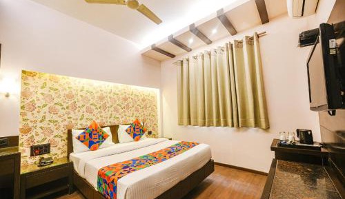 (Sanitized) Deluxe Room