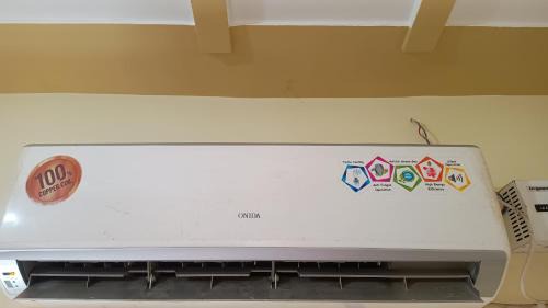 Deluxe Room (2 Adults + 1 Child)