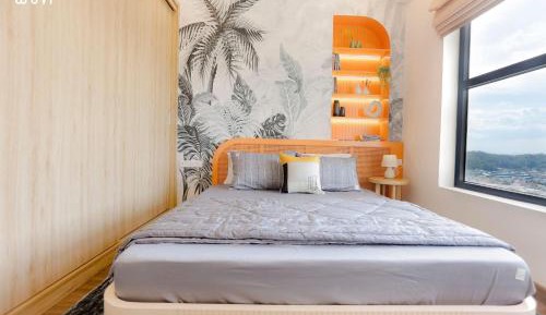 Three-Bedroom Apartment with Ocean View