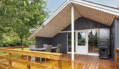 Three-Bedroom Vacation Home 