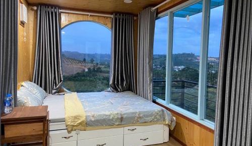 King Room with Mountain View
