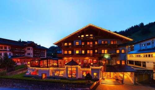 Standard Double Room with Mountain View