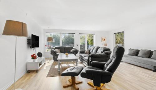 Three-Bedroom Holiday Home 