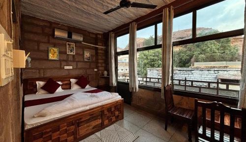 Deluxe Double Room with Castle View