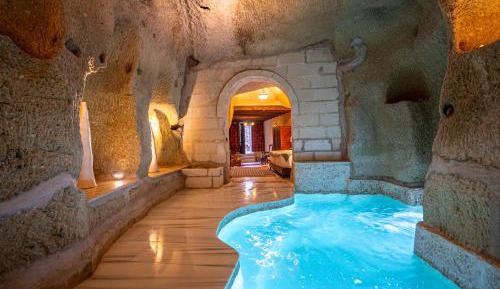 Suite with Private Pool