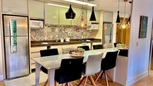 Two-Bedroom Deluxe Apartment with Balcony