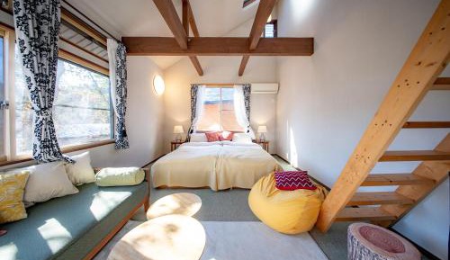 Deluxe Double or Twin Room with Mountain View