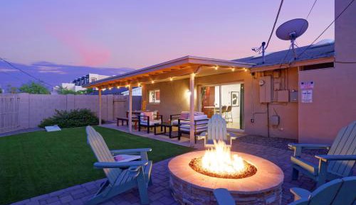 Six-Bedroom Holiday Home