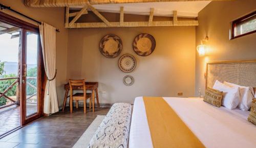 Suite with Mountain View