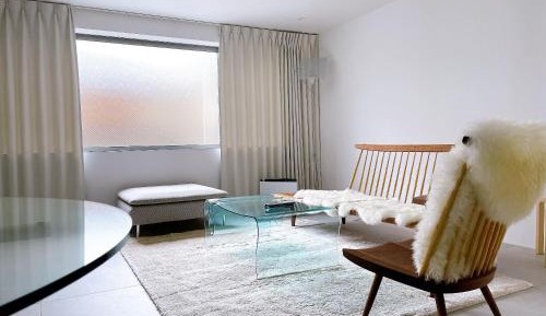 Three-Bedroom Deluxe Apartment