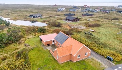 Eight-Bedroom Holiday Home