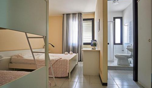 Triple Room with Private Bathroom