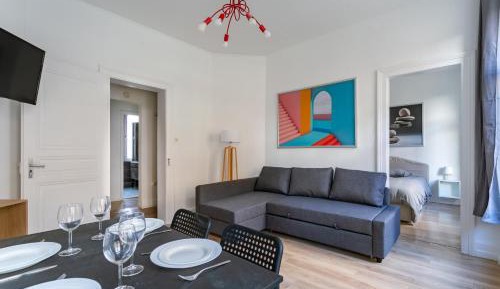 One-Bedroom Apartment