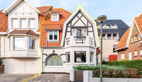 Four-Bedroom Holiday Home