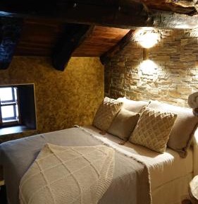 Single Room with Private Bathroom