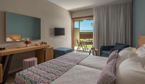 Standard Room with Garden View