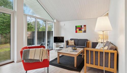 Three-Bedroom Holiday Home 