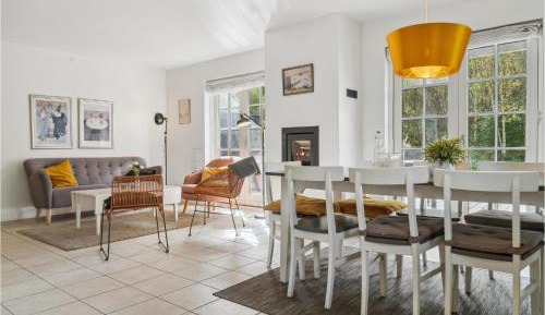 Four-Bedroom Holiday Home