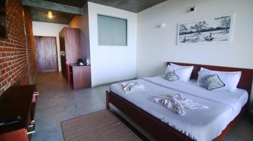 Deluxe Double Room with balcony and Mountain View