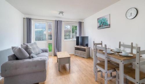 One-Bedroom Apartment with Garden