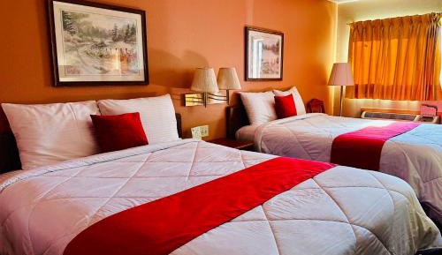 Queen Room with Two Queen Beds - Non-Smoking