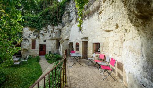 Two-Bedroom Apartment - Cave