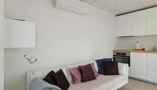 One-Bedroom Holiday Home