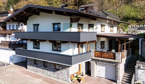 One-Bedroom Apartment with Shower