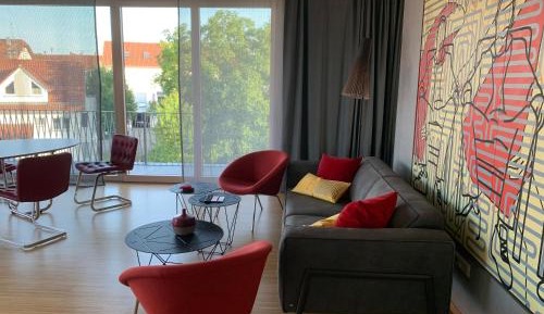 Apartment with Lake View