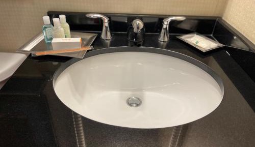 King Room with Tub - Non Smoking