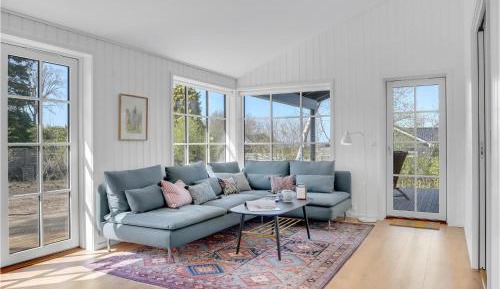 Three-Bedroom Holiday Home 