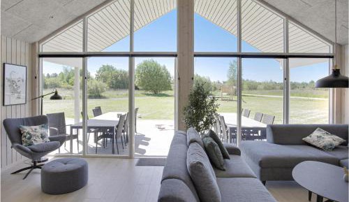 Six-Bedroom Holiday Home