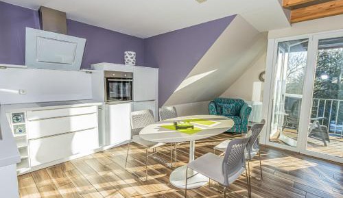 One-Bedroom Apartment with Balcony