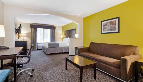 King Suite with Sofa Bed - Non-Smoking