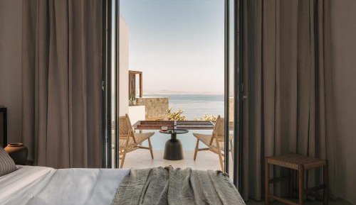 Deluxe Room with Sharing Pool and Sea View