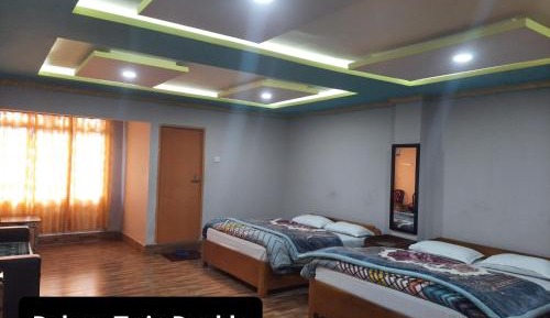 Deluxe Double or Twin Room with Mountain View