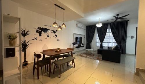 Four-Bedroom Holiday Home