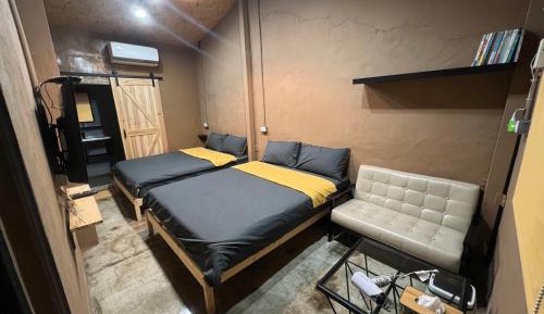Quadruple Room with Private Bathroom