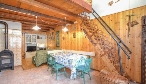 One-Bedroom Holiday Home