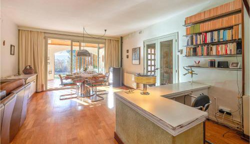 Three-Bedroom Vacation Home 