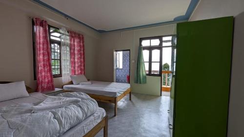 Double Room with Mountain View