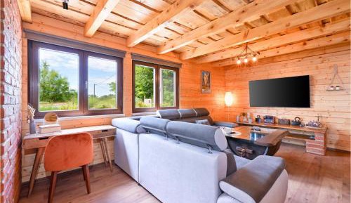 Three-Bedroom Vacation Home 