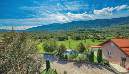 Seven-Bedroom Holiday Home