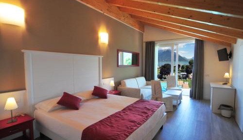 Junior Suite with Lake View