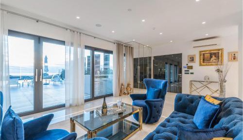 Five-Bedroom Holiday Home