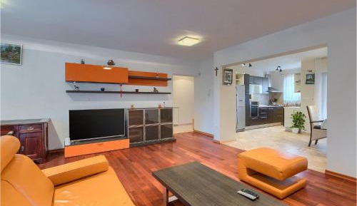 Nine-Bedroom Holiday Home